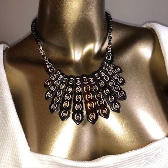 Jewelry - Wood Bib Statement Necklace